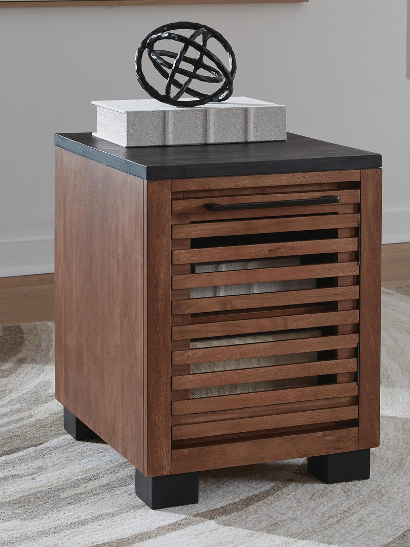 kallari-chairside-end-table-2