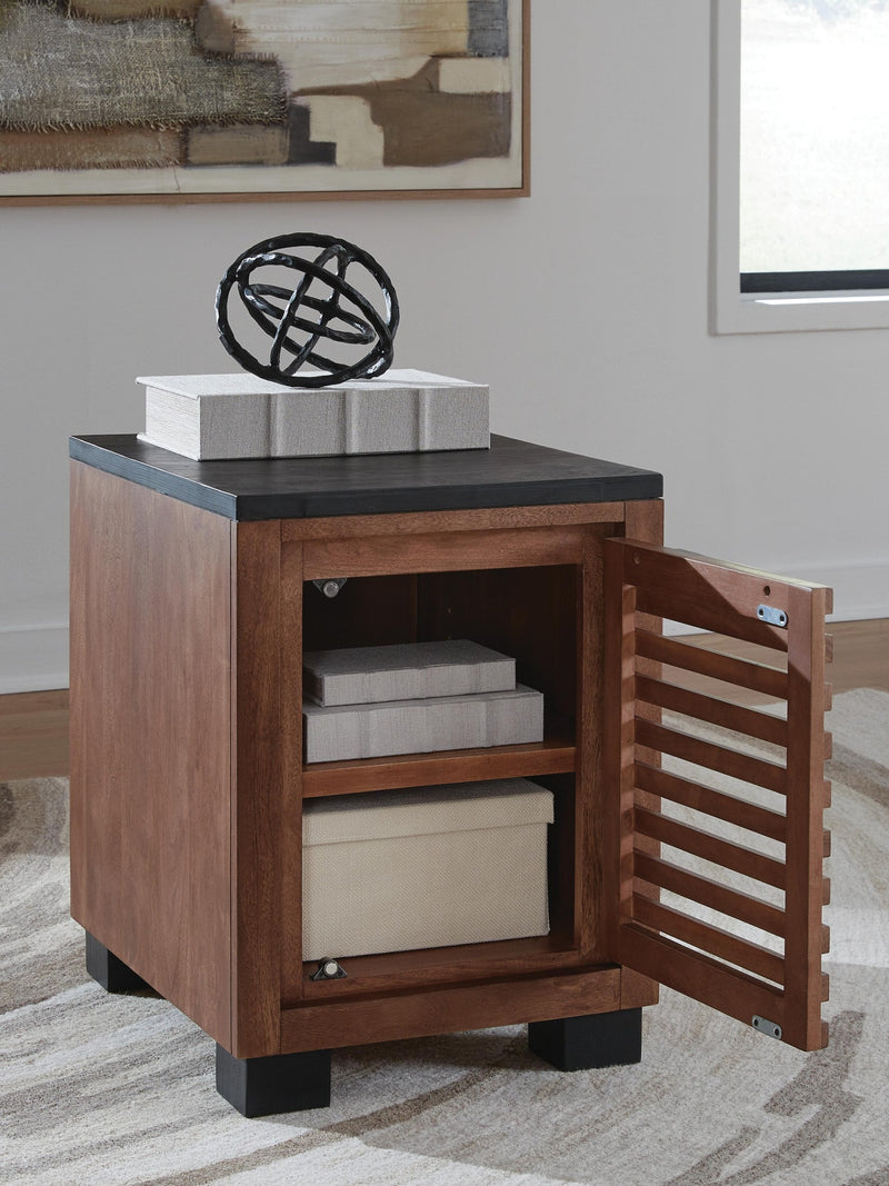 kallari-chairside-end-table-6