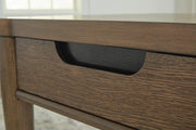 roanhowe-coffee-table-and-2-end-tables-17