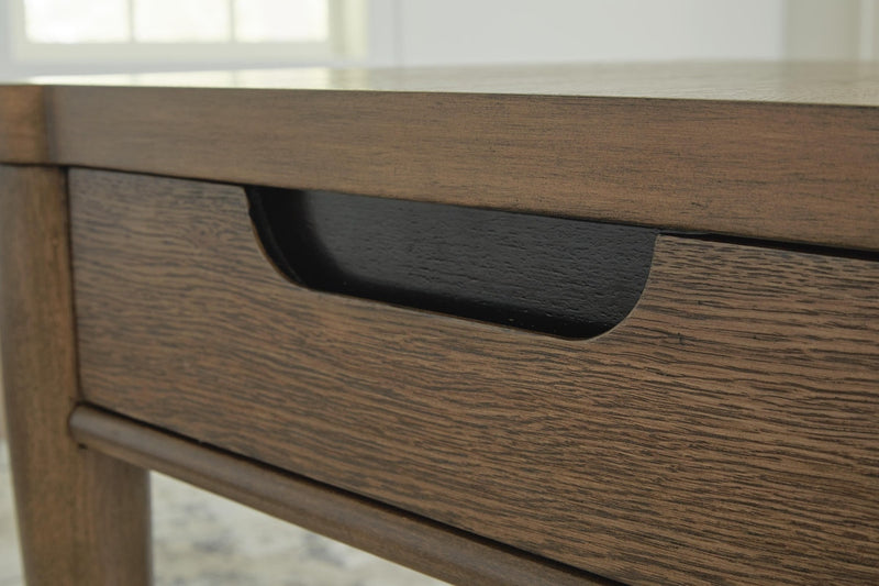 roanhowe-coffee-table-and-2-end-tables-17