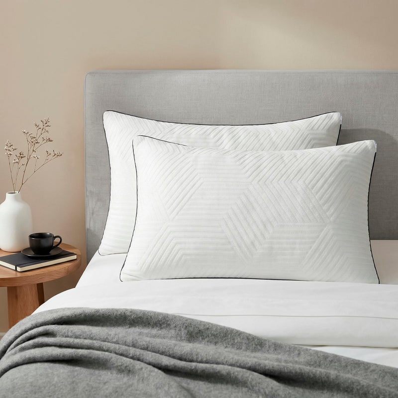 aquila-white-king-size-shredded-memory-foam-pillow-2pc-box-6