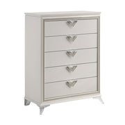 audra-white-chest-1