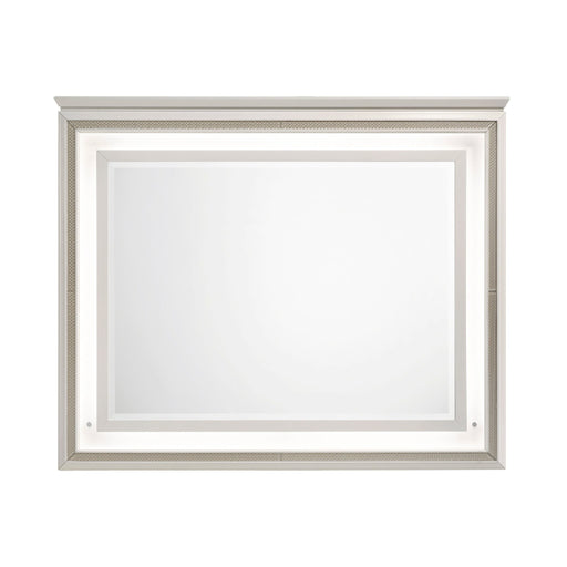 audra-white-mirror-2