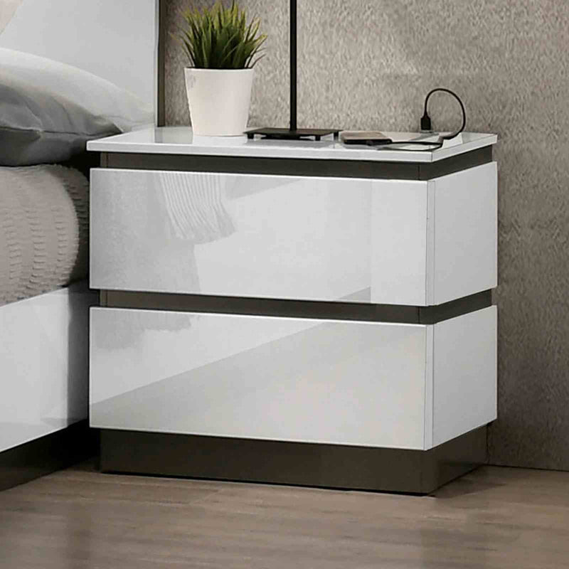birsfelden-nightstand-w-usb-white-1