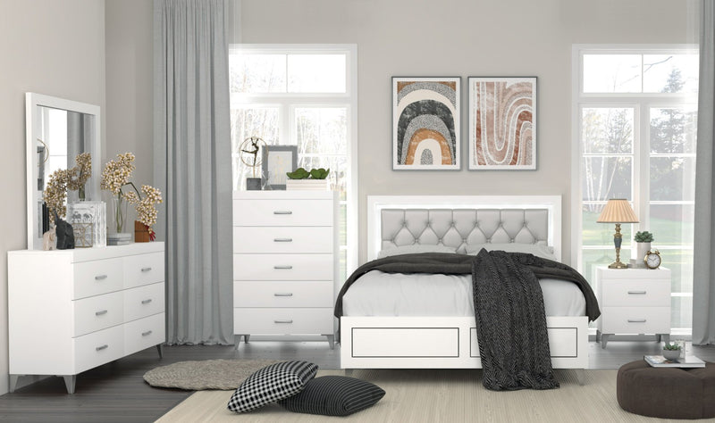 casilda-white-mirror-3