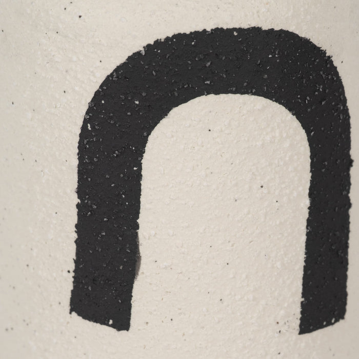 cer-10-funky-vase-ivory-black-4