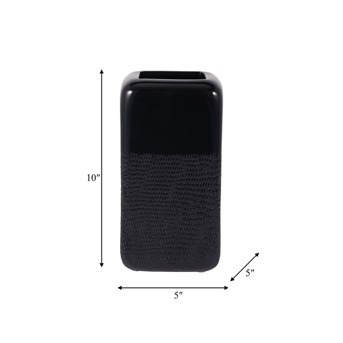 cer-10-squared-grooved-vase-black-7