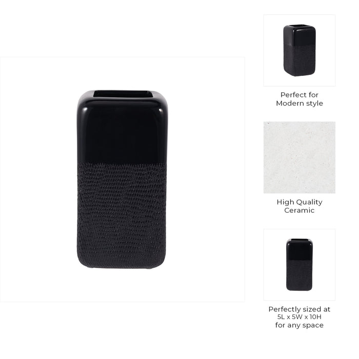 cer-10-squared-grooved-vase-black-8