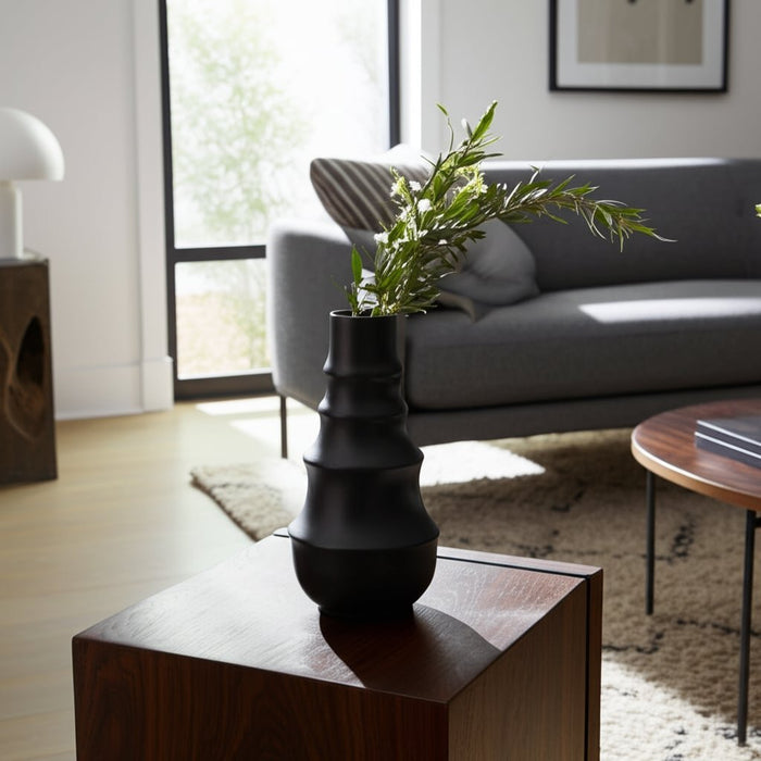 cer-11-ring-pattern-vase-black-10