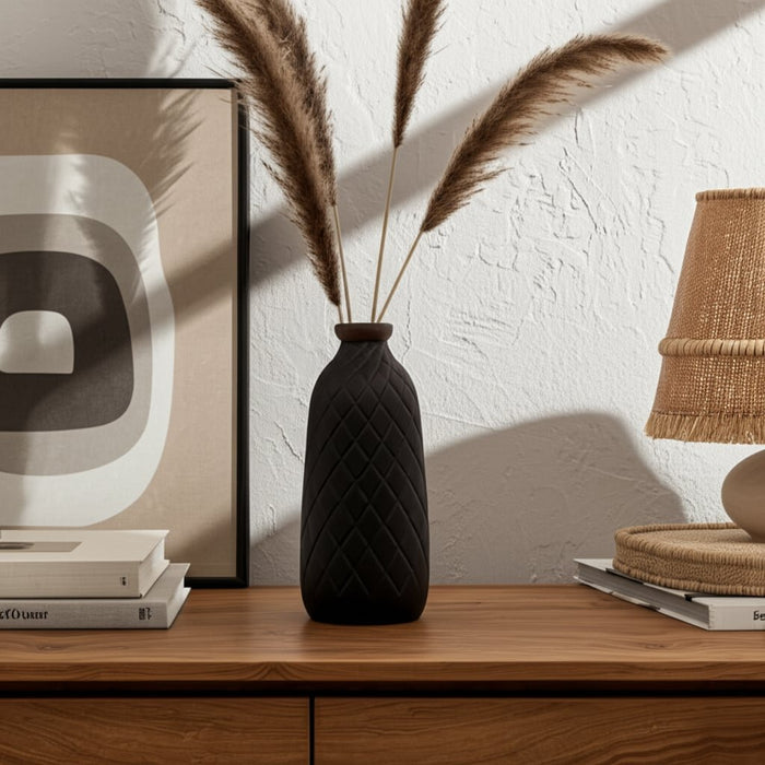 cer-12-plaid-textured-vase-black-11