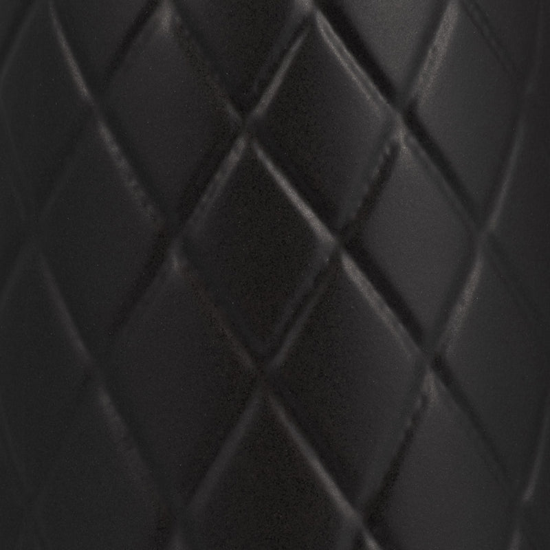 cer-12-plaid-textured-vase-black-5