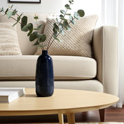 cer-14-textured-lines-vase-navy-10