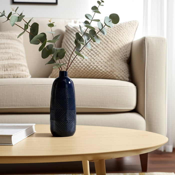 cer-14-textured-lines-vase-navy-10