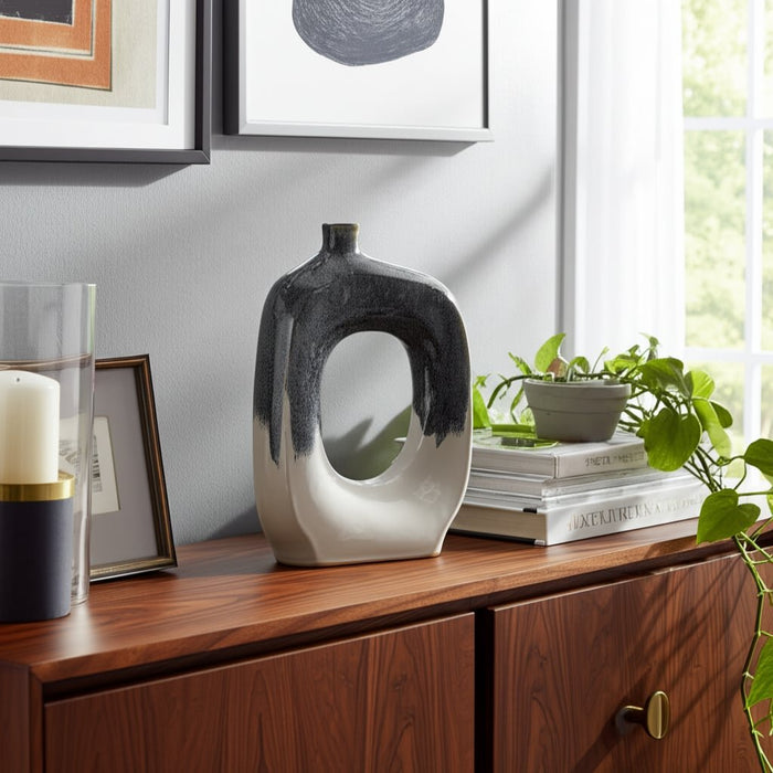 cer-15-curvy-open-cut-out-vase-blue-white-10