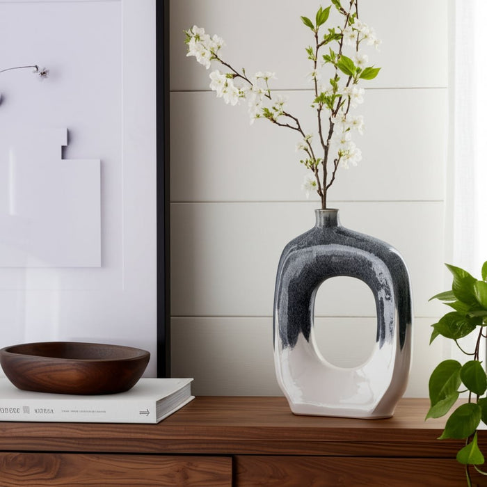 cer-15-curvy-open-cut-out-vase-blue-white-11