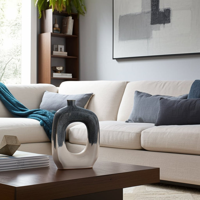 cer-15-curvy-open-cut-out-vase-blue-white-13