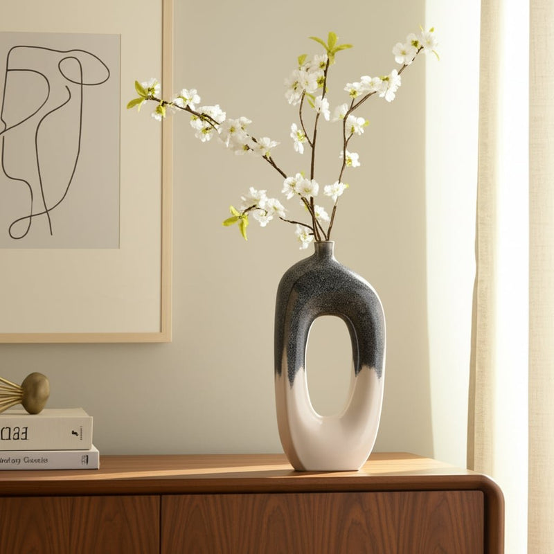 cer-16-curvy-open-cut-out-vase-blue-white-11