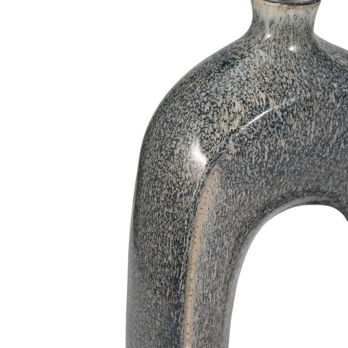 cer-16-curvy-open-cut-out-vase-blue-white-5