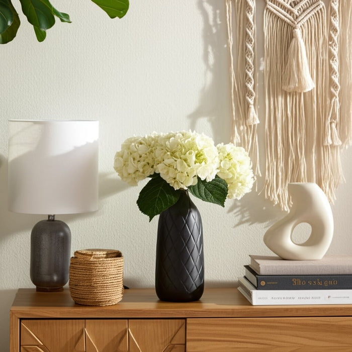 cer-16-plaid-textured-vase-black-11