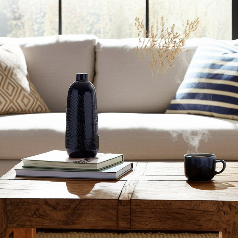 cer-16-textured-lines-vase-navy-12