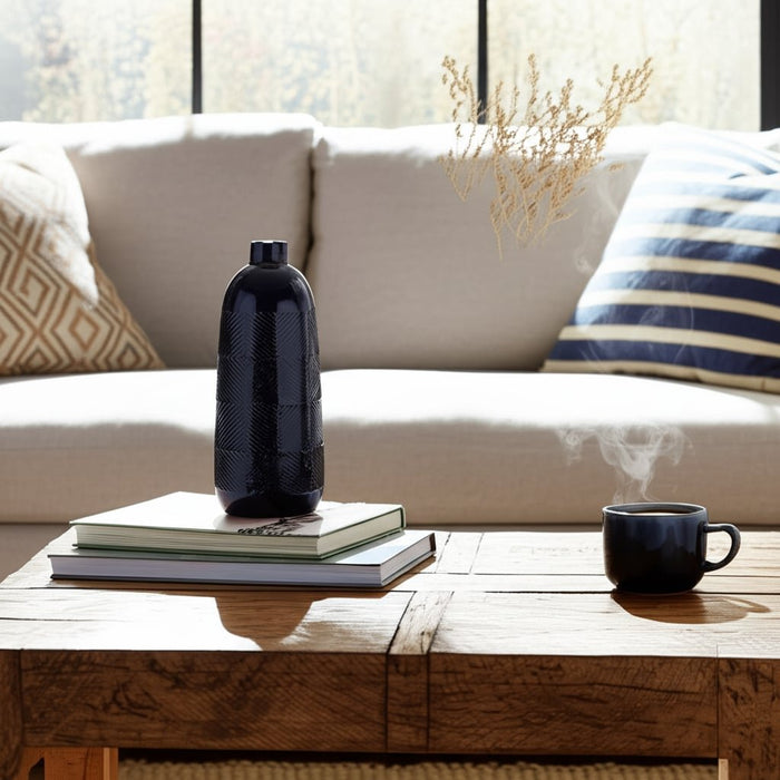 cer-16-textured-lines-vase-navy-12