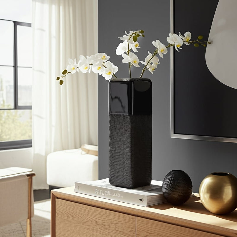 cer-18-squared-grooved-vase-black-9