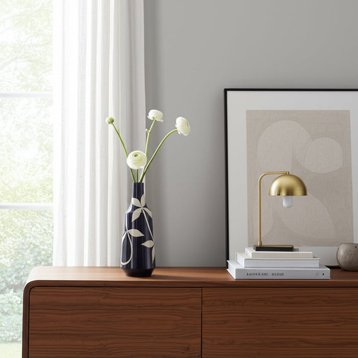 cer-19-leaf-vase-blue-10