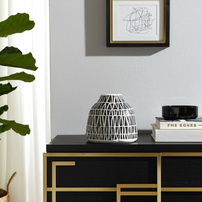 cer-5-tribal-vase-black-11