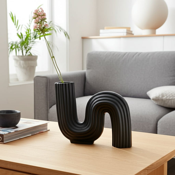 cer-6-loopy-vase-black-13