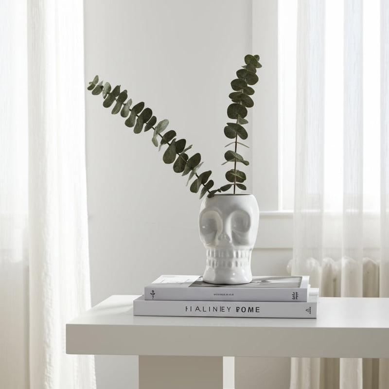 cer-6-skull-vase-white-10
