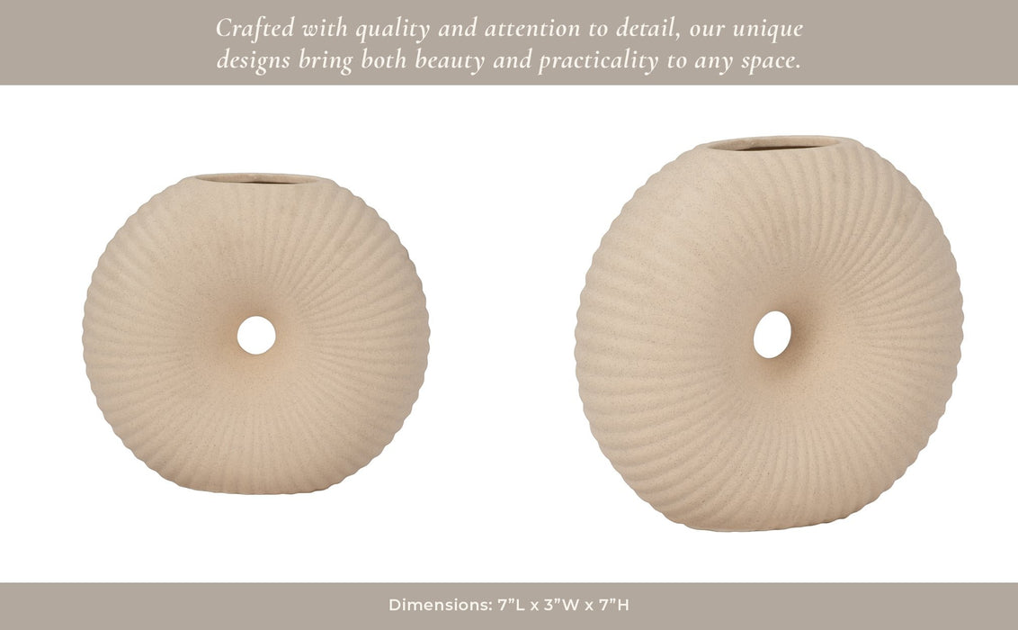 cer-7-donut-hole-vase-cotton-11