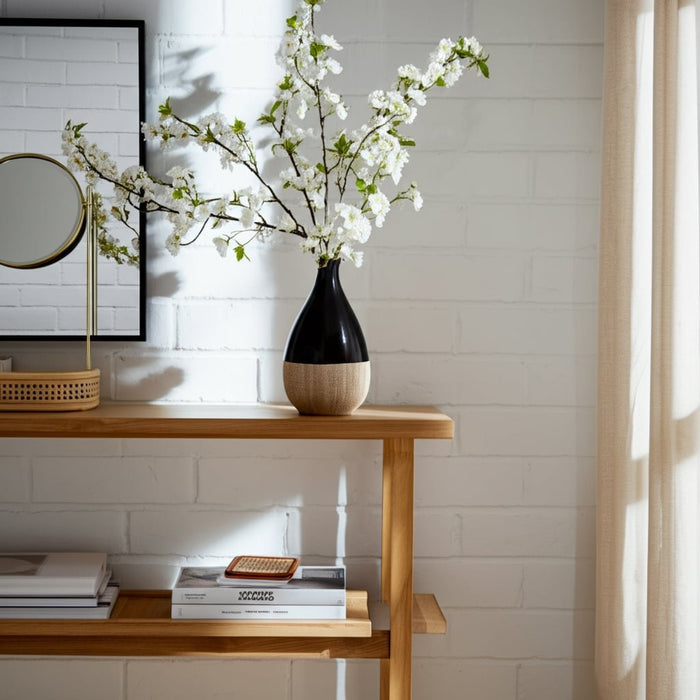 cer-7-h-2-tone-teardrop-vase-creme-blk-10