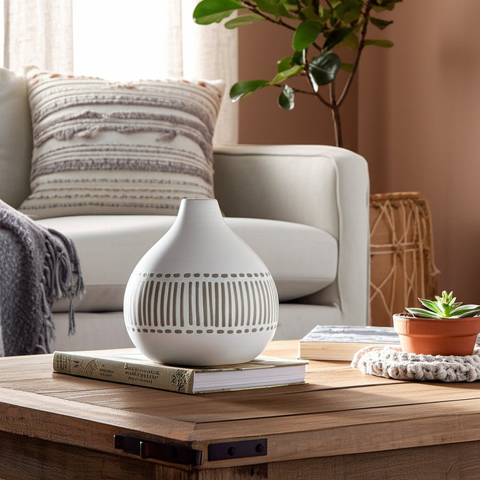 cer-7-h-round-aztec-vase-gray-13