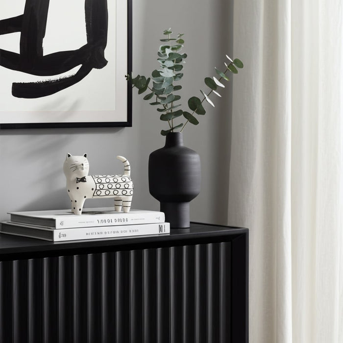 cer-7-swirls-cat-white-11