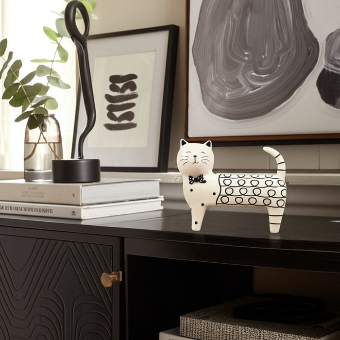 cer-7-swirls-cat-white-12