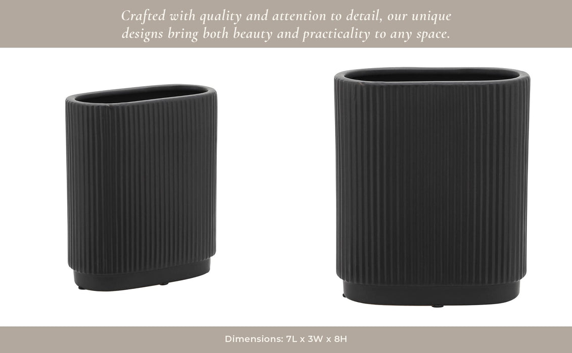 cer-8-h-ridged-vase-black-14