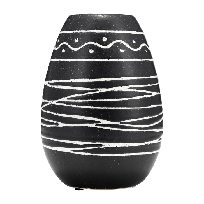 cer-8-h-tribal-vase-black-white-1