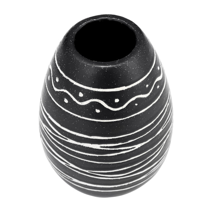 cer-8-h-tribal-vase-black-white-4