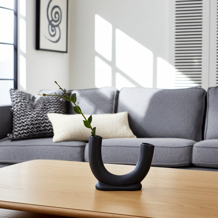 cer-8-h-u-shaped-vase-w-base-black-13