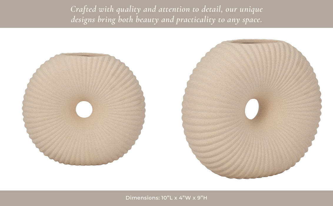 cer-9-donut-hole-vase-cotton-11