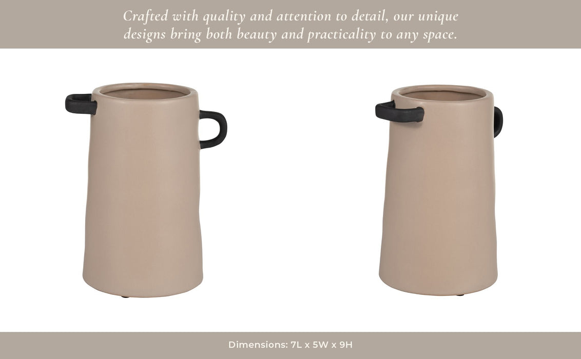 cer-9-h-eared-vase-irish-cream-13