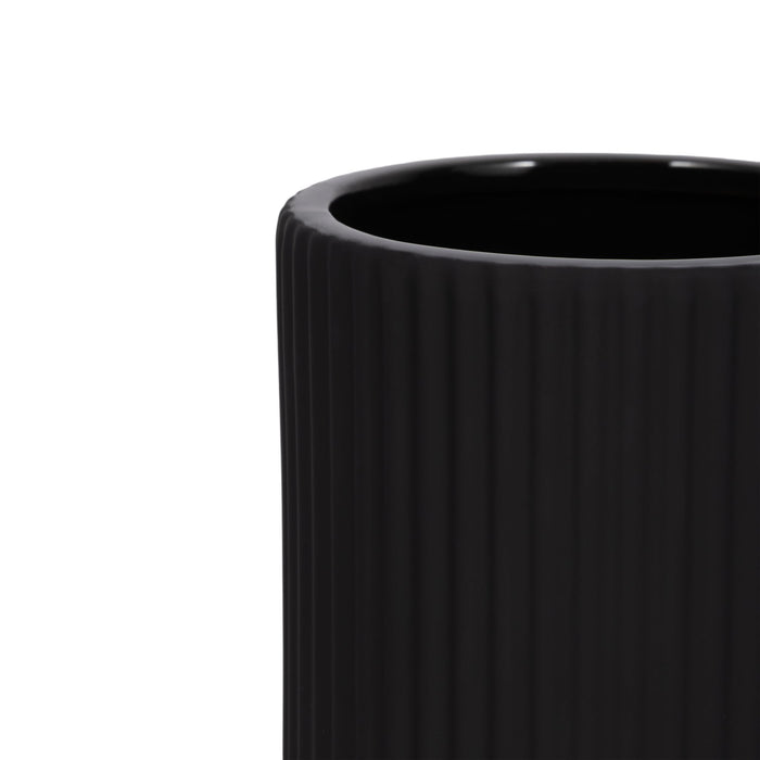 cer-9-h-ridged-vase-black-4