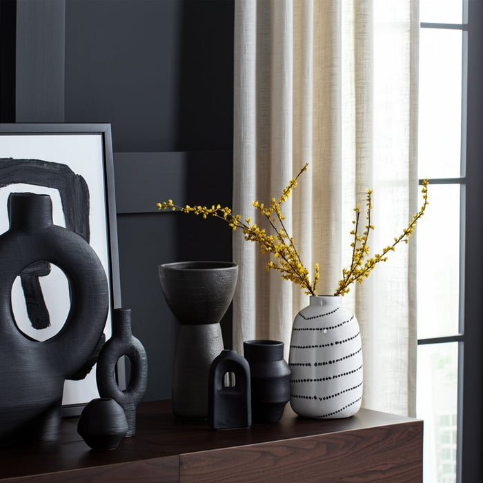 cer-9-h-spiral-dot-flower-vase-white-black-13