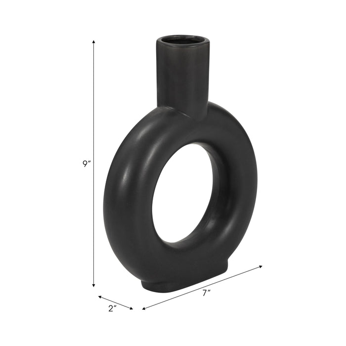 cer-9-round-cut-out-vase-black-8
