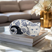cer-9-sleeping-chinoiserie-cat-blue-white-11
