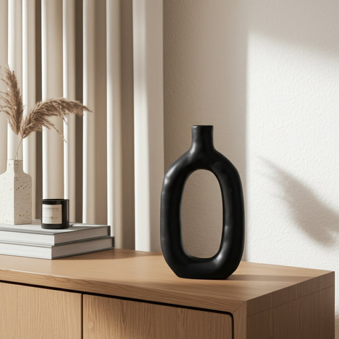 cer-9-textured-cut-out-vase-black-11