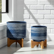 cer-s-2-5-8-planter-on-stand-blue-12