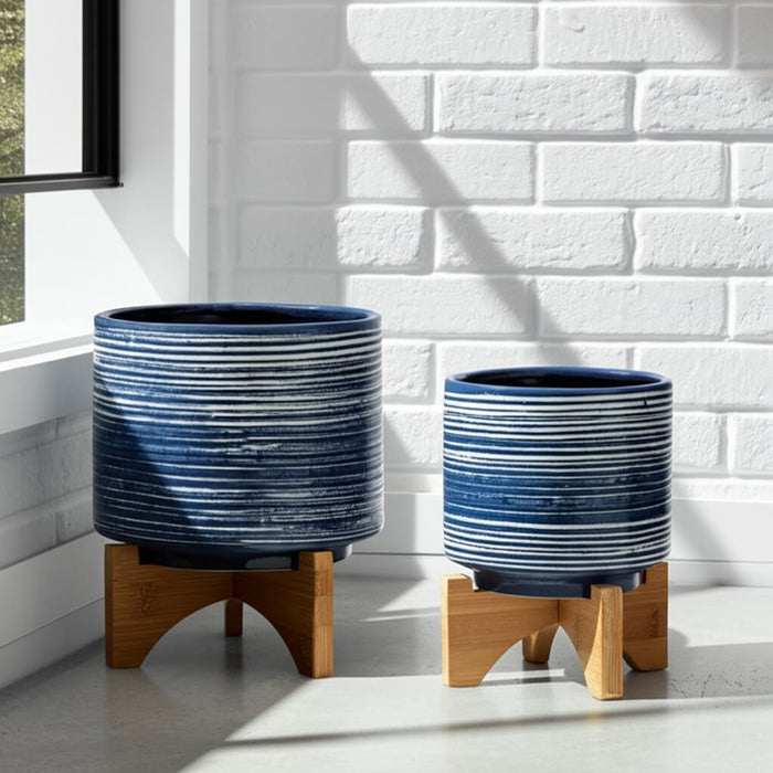 cer-s-2-5-8-planter-on-stand-blue-12