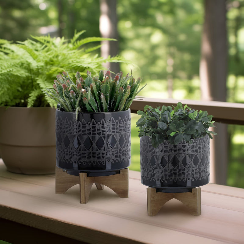 cer-s-2-8-10-aztec-planter-on-wooden-stand-black-10