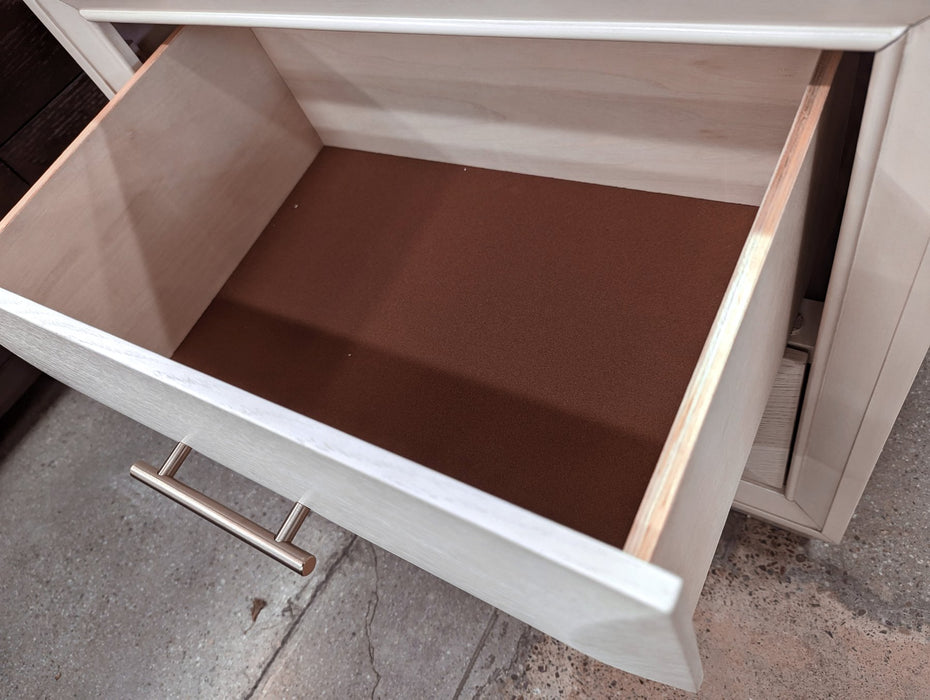 chemnitz-5-pc-queen-bedroom-set-w-2ns-3